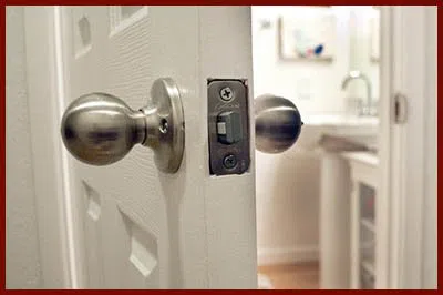 Locksmith Lock Store Ontario, CA 909-247-1312 - 14-unlock-door